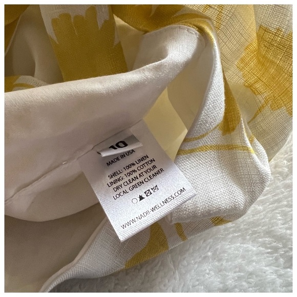 6 Shore Road Nadii Tidepool Linen Top - Picture 7 of 10